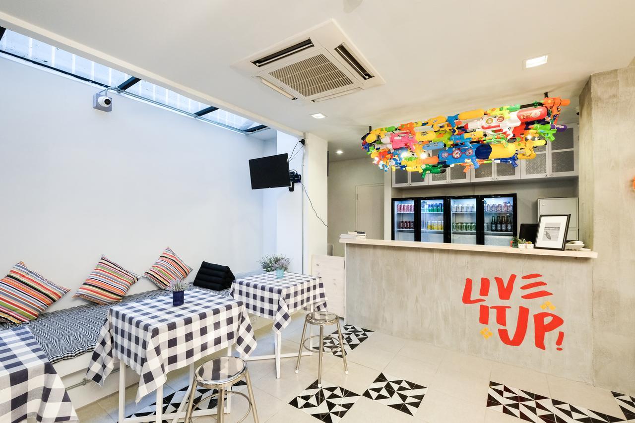 Liveitup Central By D Varee Bangkok Bagian luar foto