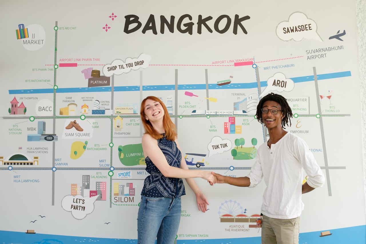 Liveitup Central By D Varee Bangkok Bagian luar foto